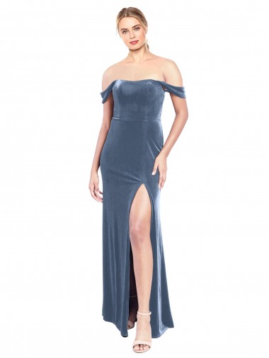 Vendedor de Fora do Ombro Veludo Elástico Sem Mangas Azul Empoeirado Vestidos de Madrinha / Vestidos de Festa