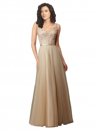 Vendedor de Decote V Tule & Renda Sem Mangas Costas em V Champanhe Longo Vestidos de Madrinha