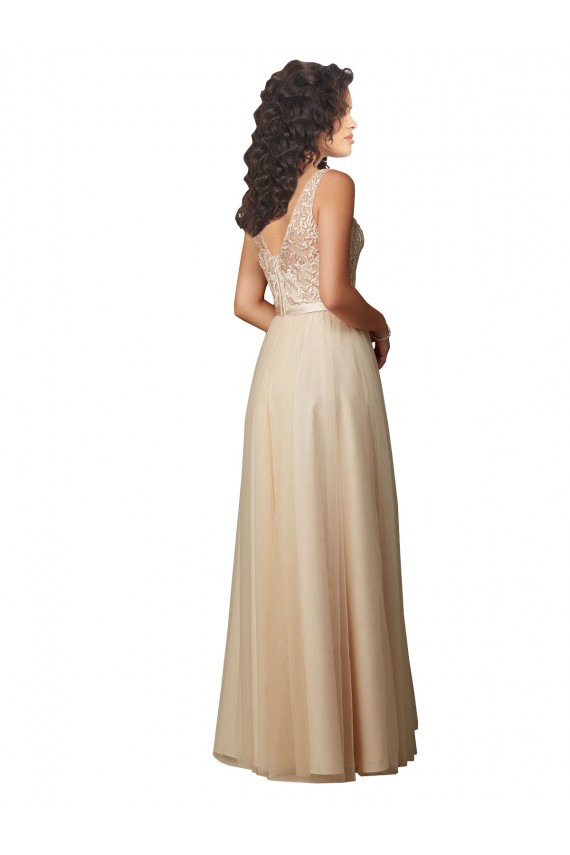Vendedor de Decote V Tule & Renda Sem Mangas Costas em V Champanhe Longo Vestidos de Madrinha