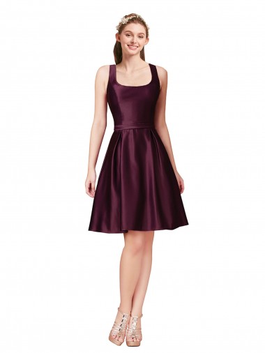 Vendedor de Barco Cetim Sem Mangas Costas em V Vestidos de Madrinha / Vestidos de Festa / Vestidos de Cocktail / Vestidos de Homecoming